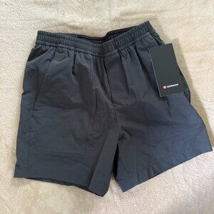 Lululemon Men's Bowline Short 5" (Size XS)